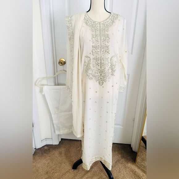 AGHA JAAN PAKISTANI DESIGNER FORMAL DRESS 3 PIECE - Picture 7 of 11